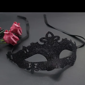 Maskeraddräkt för Halloween  - Maskeraddräkt för Halloween - 1 st Svart Retro Halvansiktsplast Rävmask för venetiansk kostymfest, Inga fjädrar.