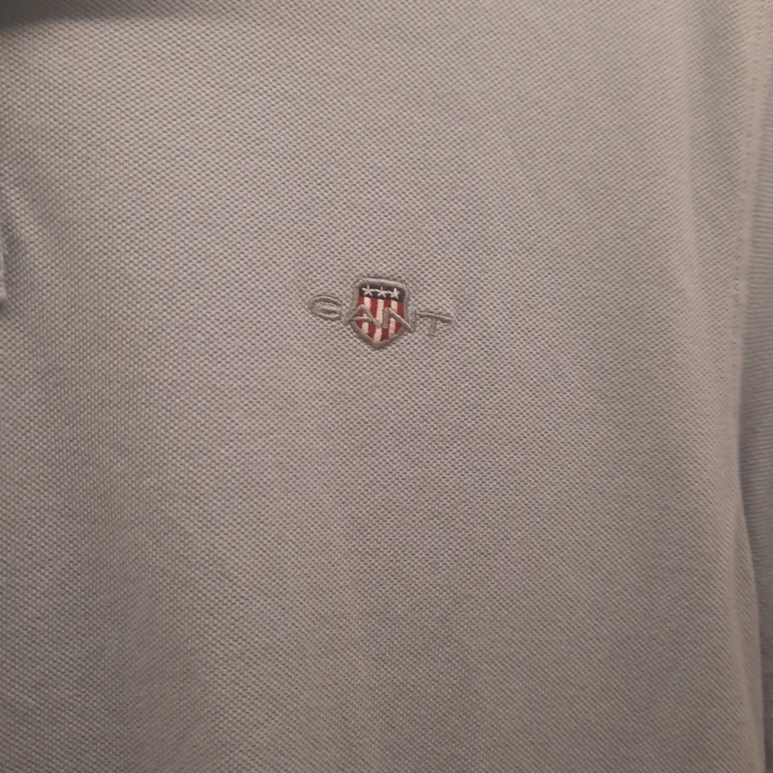 Ljusblå pikétröja från GANT - 3