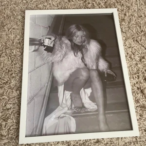 Kate Moss Poster - 30x40. Ramen ingår ej