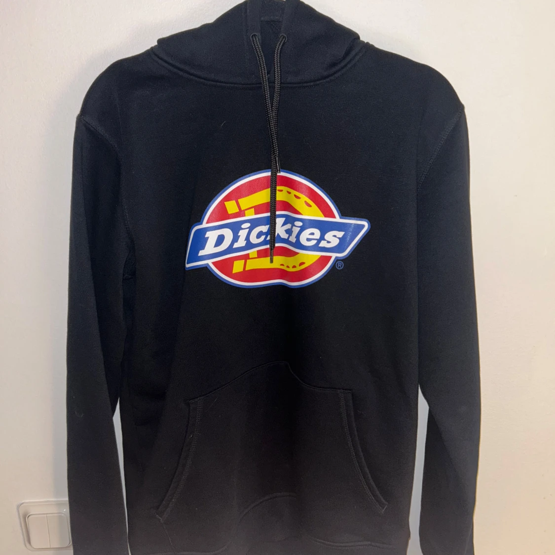 Svart hoodie från Dickies