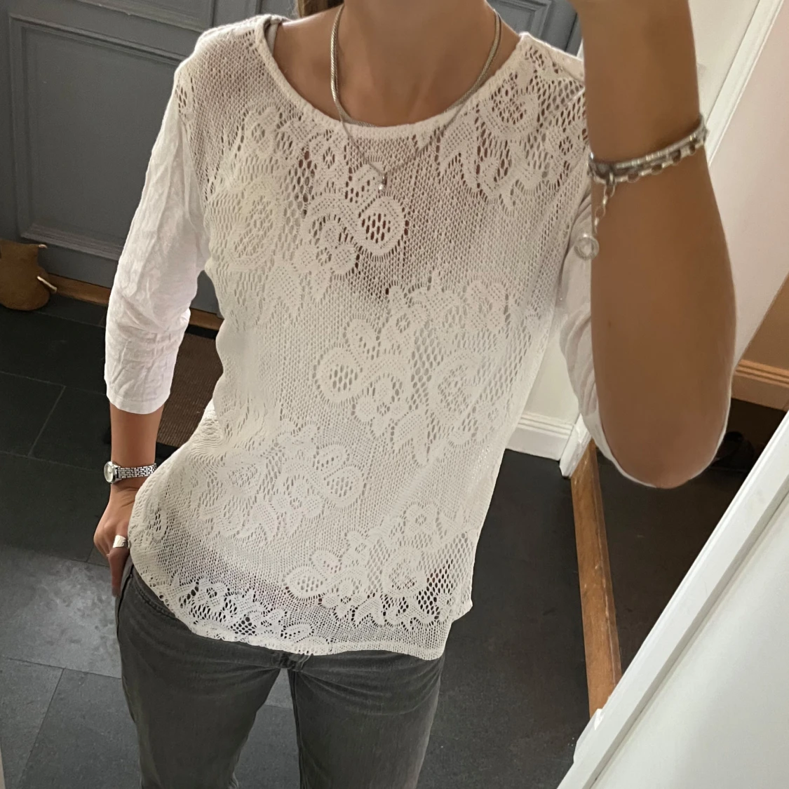 Vit spetströja  - 1