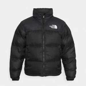 North Face puffer jacket  - Har ej kommit till användning. Original pris 3895kr