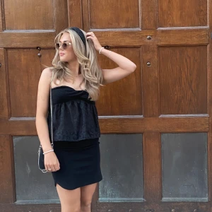 Tubtopp  - Säljer denna asssnygga tubtopp/blus för att den börjar vara för liten💗💗 Skulle uppskatta den i storlek Xs/S. Klicka gärna på köp nu, men går annars bra att höra av sig💞💞