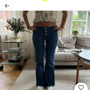 Blåa jeans  - Storlek: S