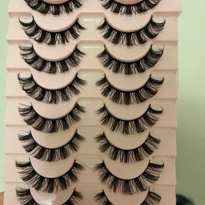 Fransförlängning😍 - 14 par fransar😍 super bra material så går att använda flertal gånger!