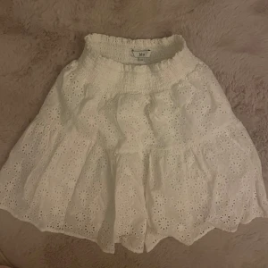 Miniskirt - Så fin mini kjol som jag köpte i Norge. Den köptes för 900kr. Jättebra skick!