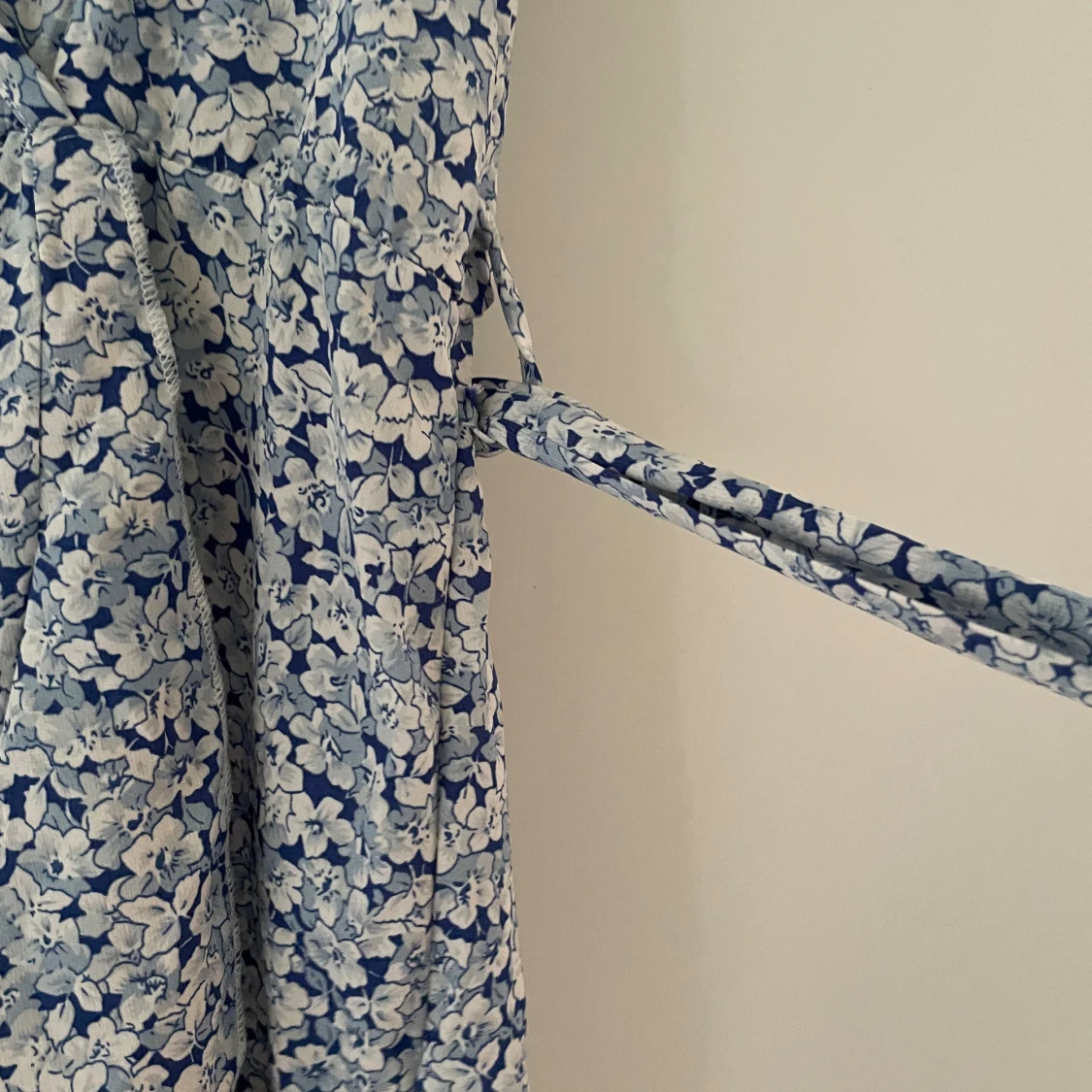 Blommig klänning  - 91