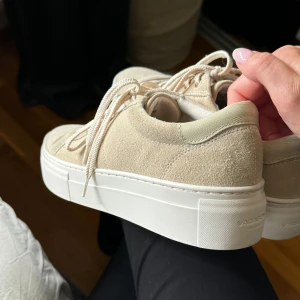 Vagabond skor - Supersnygga vagabond skor som inte används längre, storlek 41 och är ytterst skavanker på de men väldigt bra skick trots att skorna har varit använda 