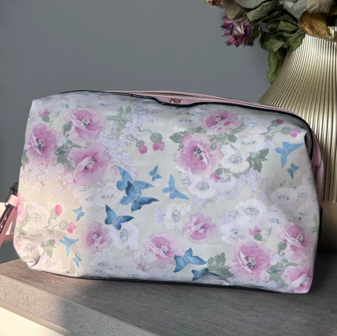 Blommig necessär med dragkedja - 90