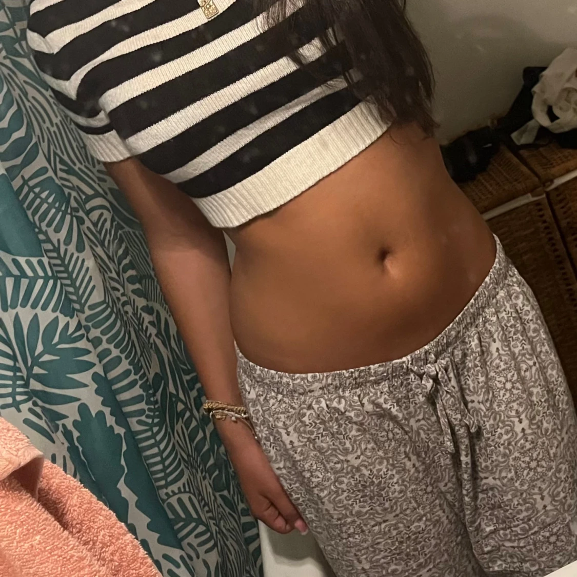 H&m stickad cropped baby tee