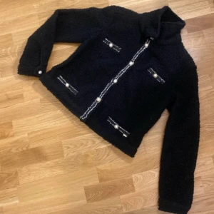 Holly & Whyte blus/jacka - Storlek M, nästan aldrig använd jättefin för hösten🥰