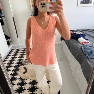 Stickad tröja  - Jätte najs coral färgat sickat linne🧡