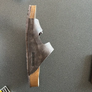 BIRKENSTOCK - storlek 42 
