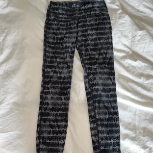 Träningstights Nike - Sköna träningstights från Nike Ficka där bak med plats för nycklar