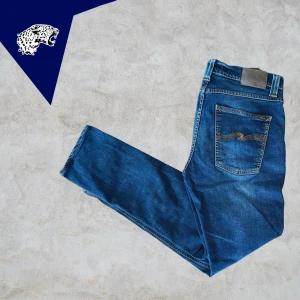 NUDIE JEANS LEAN DEAN  - Nudie Jeans Lean Dean | Skick: 9/10 | Strl: W31 L32 | Modellen är 180cm |Vårt pris 549 kr | Hör av dig om du undrar någonting!