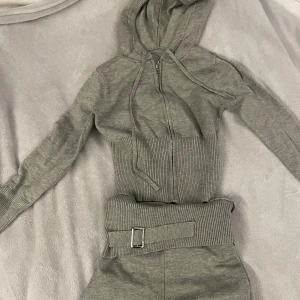 Mjukis sett - Säljer detta sett då det aldrig kommit till användning. Använt få tal gånger och har inga skador. Båda är i storlek S. 