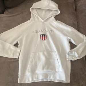 Gant Hoodie - Bra skick. Använt flera gånger. Pris kan diskuteras 