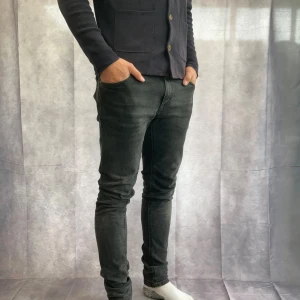 Feta Nudie Jeans - Riktigt feta Nudie jeans i storlek 31/32 i utmärkt skick🙌🏽