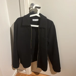 Ull jacka  - Samsoe Samsoe ull jacka Skick 9/10 använd 2 gånger Kan gå ner i pris vid snabb affär 