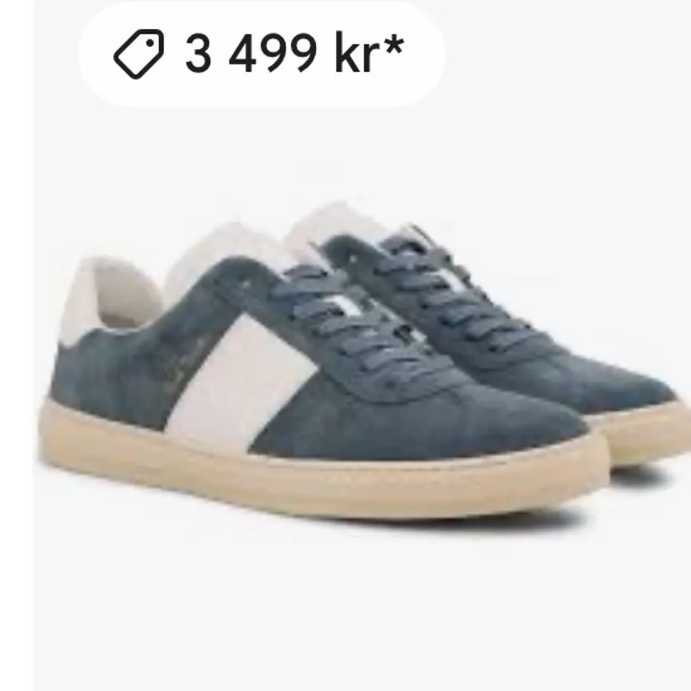 Dessa skor från Paul Smith är riktigt snygga och i mycket bra skick  ✅| nypris ligger på ca 3,500kr (sista sliden) 💸 väldigt lika flycrews, och är ett billigare alternativ! 🤝 Size 10 vilket motsvarar 43-44 ‼️. Skor.