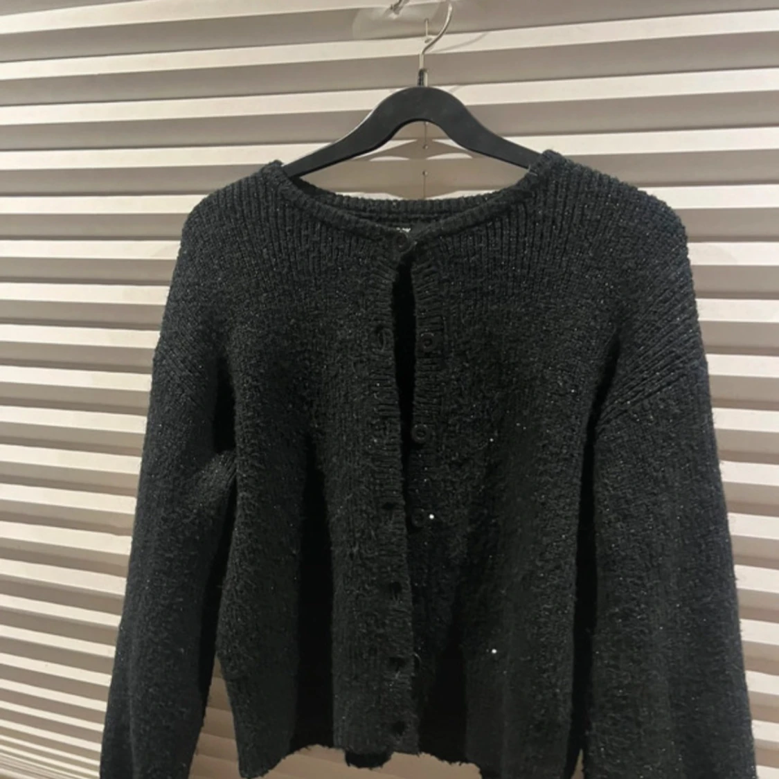 Glittrig kofta  - 90