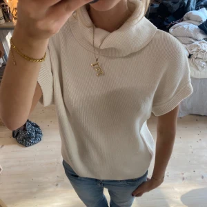 Tröja - SUPER snygg i bra kvalitet ❤️❤️väldigt lik softgoat