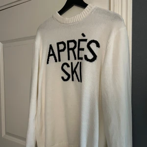 Sweatshirt   - En go och mysig sweatshirt i storlek Medium 