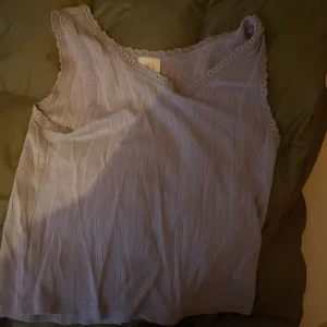 Violett linne från Zara 💕 - Bara använd några gånger, priset kan diskuteras 🫶🏼XS 