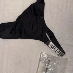 Helt ny Trosa - Helt oanvänd med påse och plast över texten 