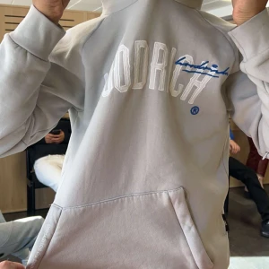 Hoodrich hoodie - Hoodrich Varit ett hål som jag sytt ihop Använd 1-2 gånger