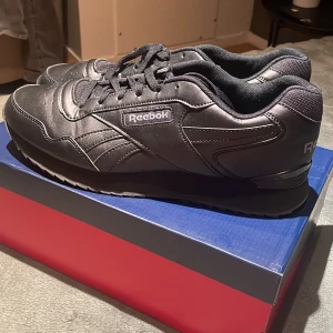 Reebok skor - 10/10 Använda 2 gånger Kom privat för fler bilder