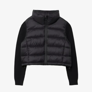 Zaras cropped jacket  - Hittar inte originalbilden till jackan men väldigt lik denna, jag skicka med bild på jackan om någon är intresserad. Använd 1-2 gånger helt som ny! Nypris: 499kr mitt pris 300kr. Pris kan självklart diskuteras😊