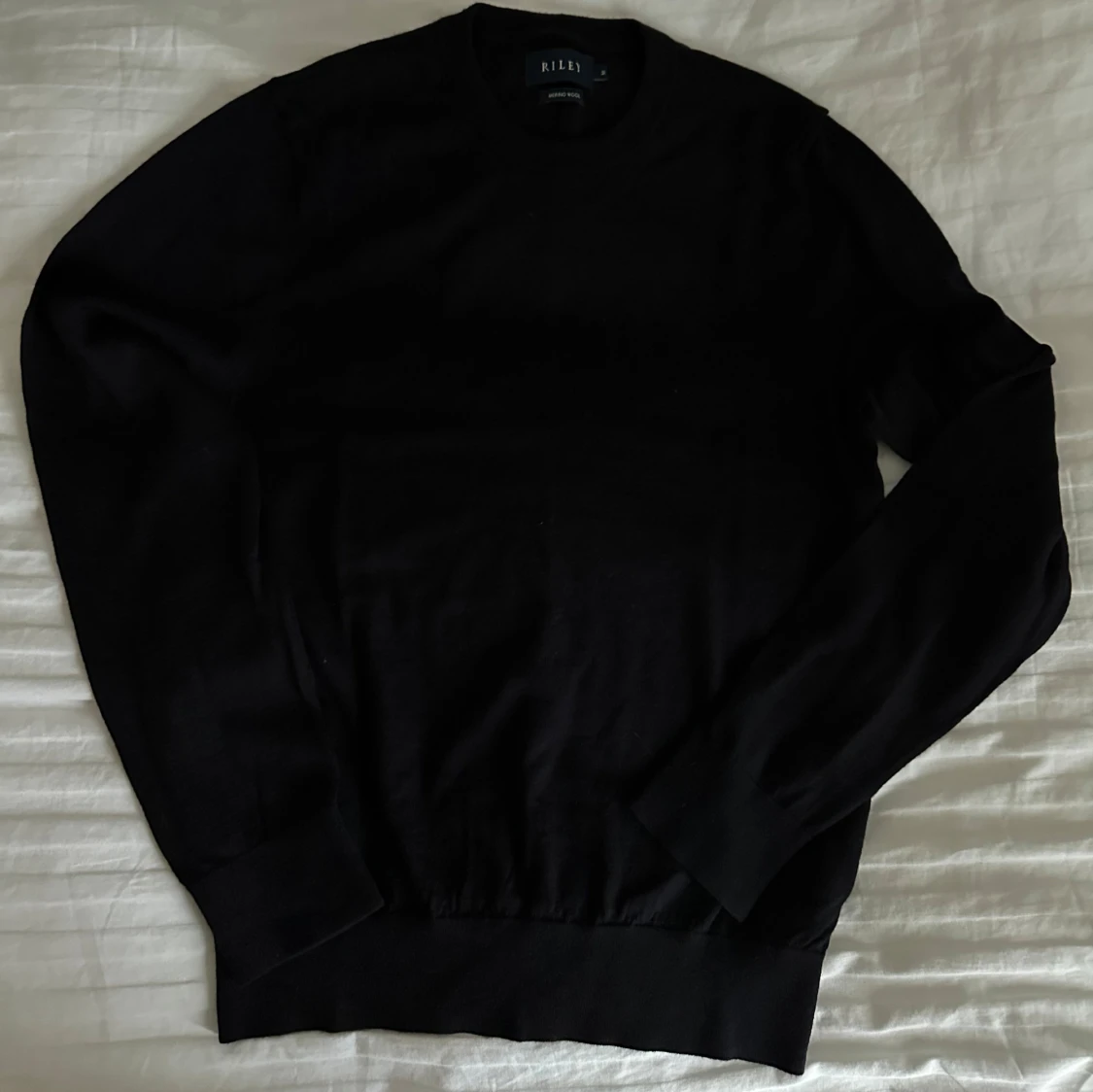 Svart merinotröja - 1