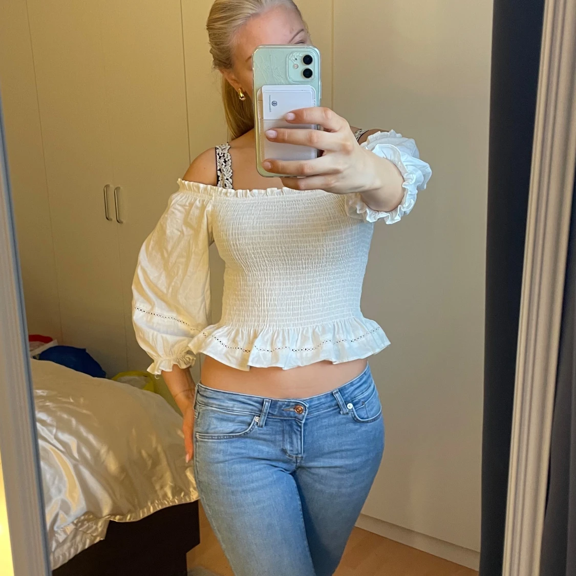 Vit offshoulder blus