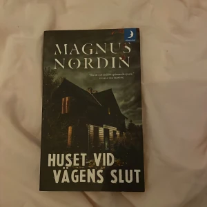 Huset vid vägen slut - Nyskikc