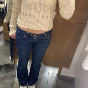 Mörkblå jeans med bootcut - Super snygga bootcut jeans från nudie jeans som tyvärr blivit för små