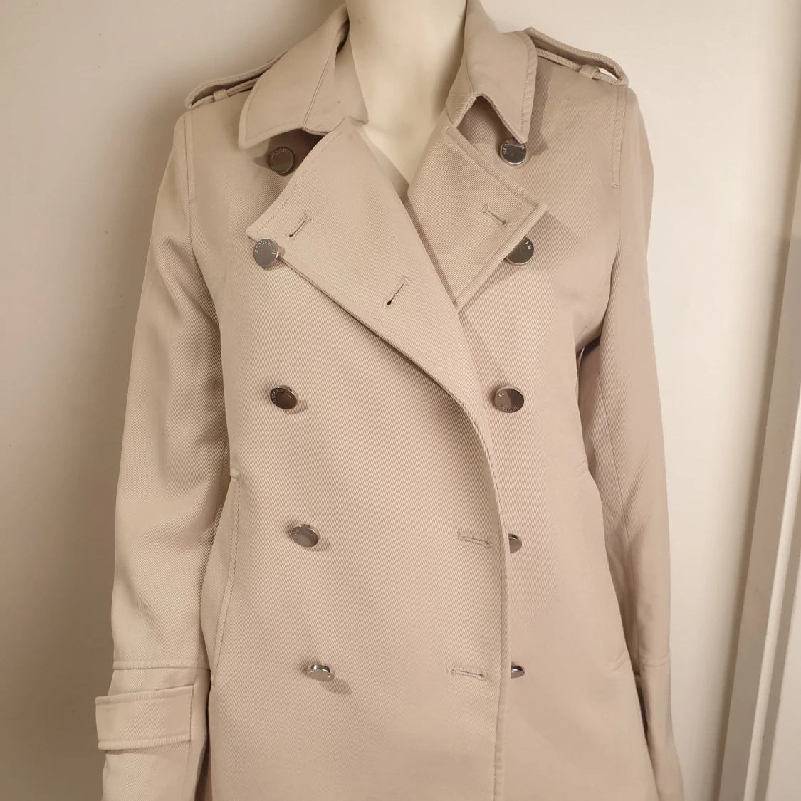 Beige trenchcoat från Stockholm LM