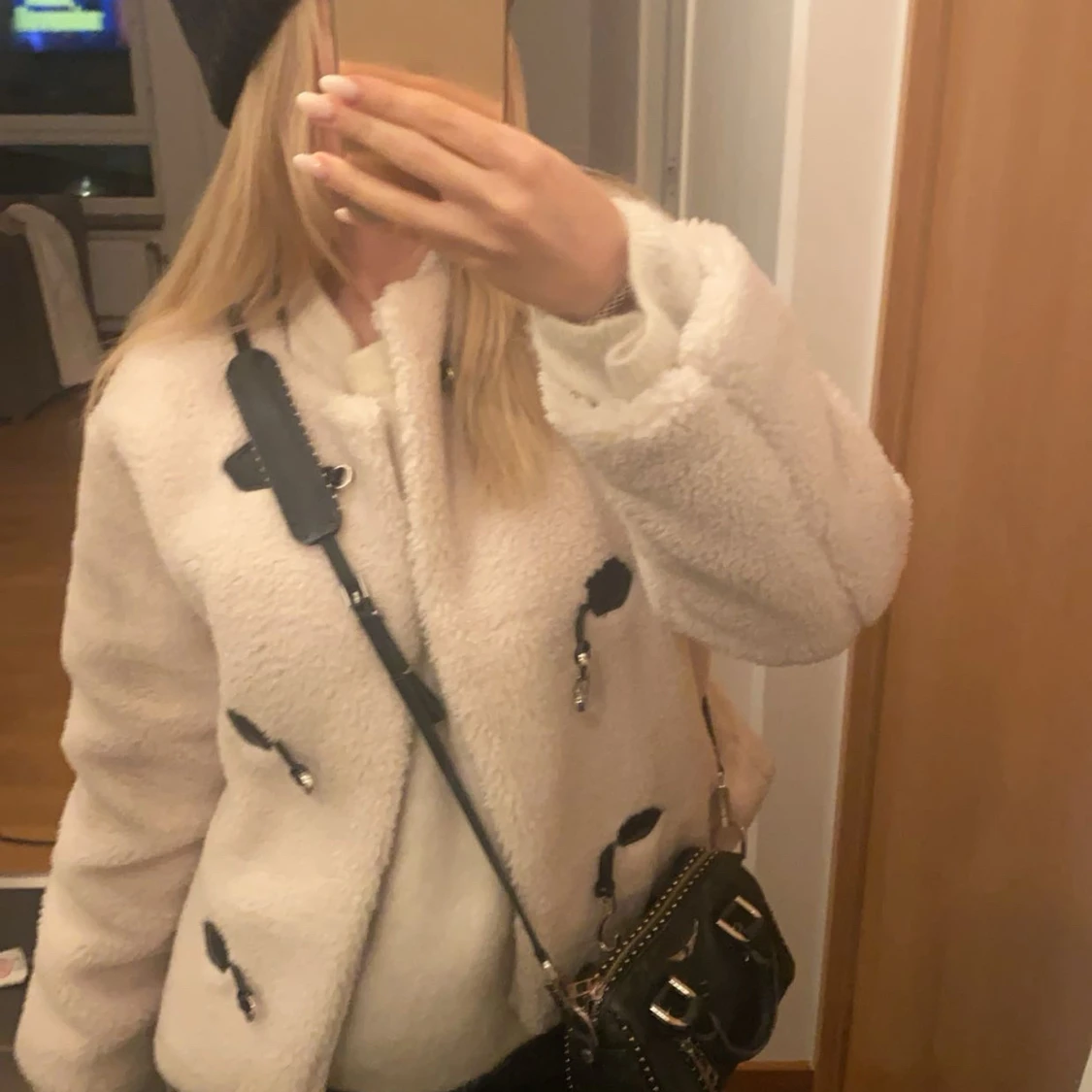 Beige teddyjacka med knäppning - 2