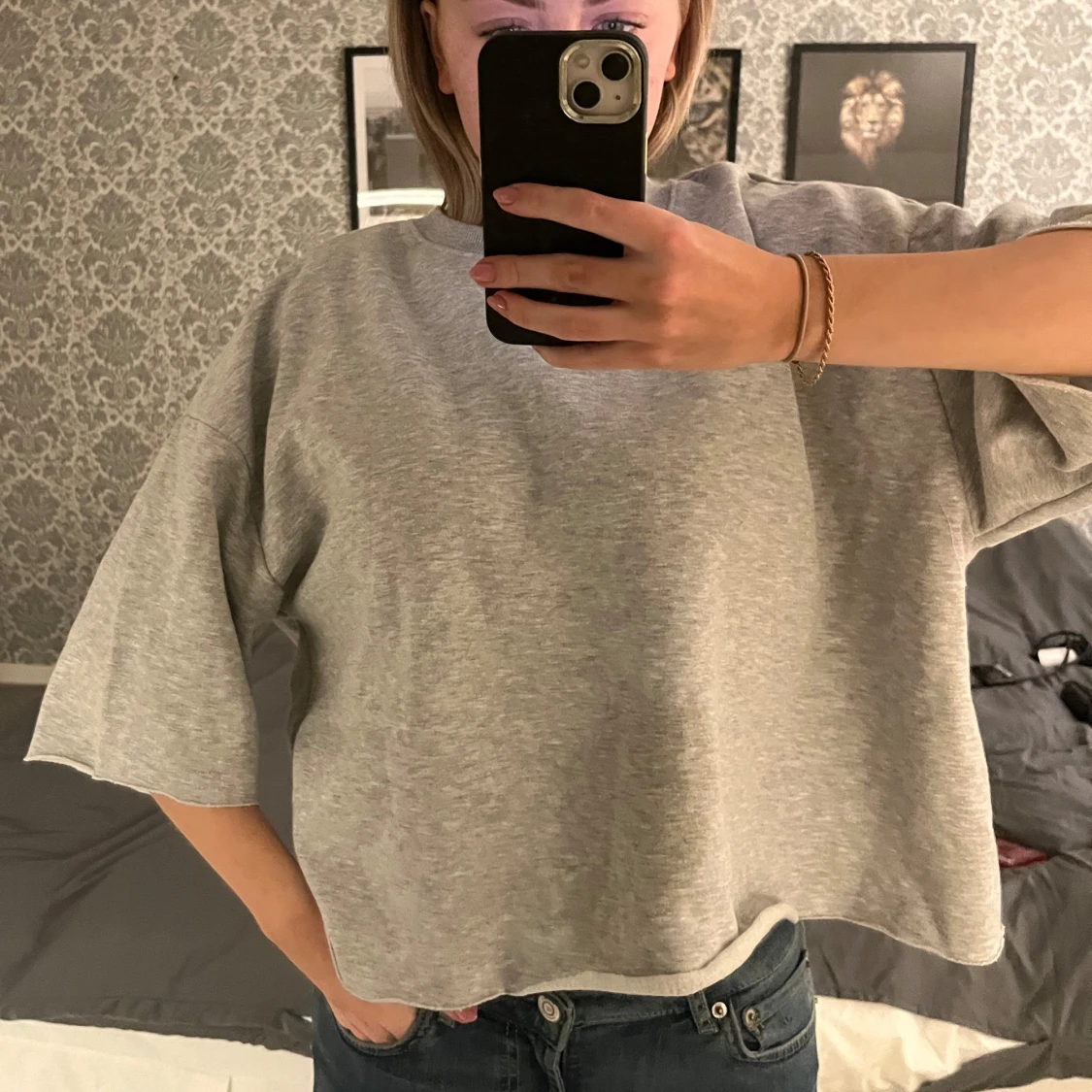 Grå croppad tröja - 2