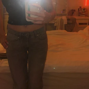 Grå jeans från 157 - Snygga grå jeans från 157 Low waisted. 