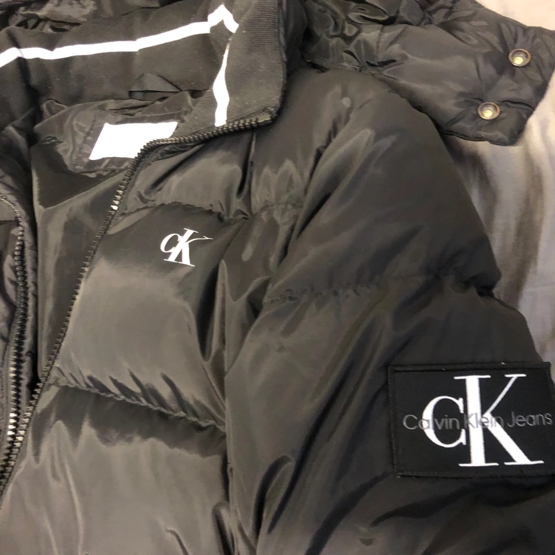 Svart pufferjacka från Calvin Klein Jeans - 2