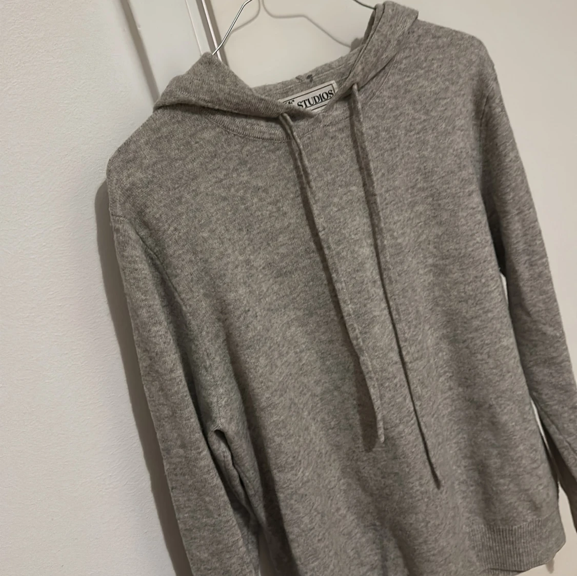 Ljusgrå Kashmirhoodie - 2