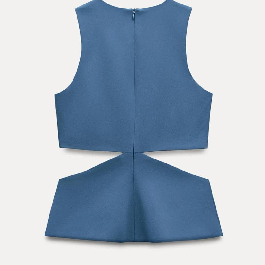 Blå ärmlös topp med knytdetalj - 1