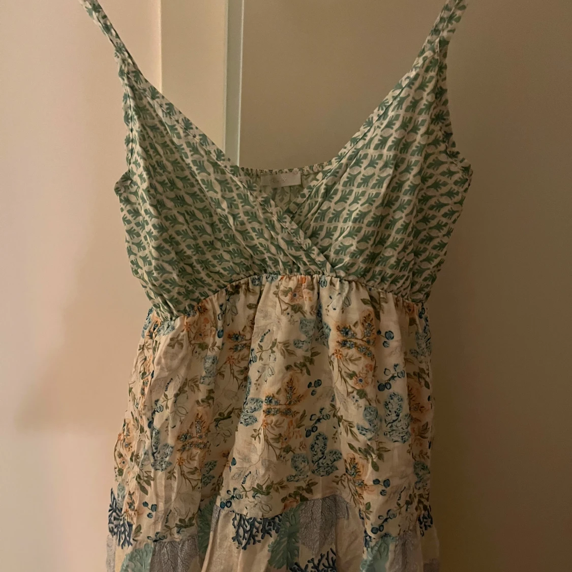 Blommig sommarklänning