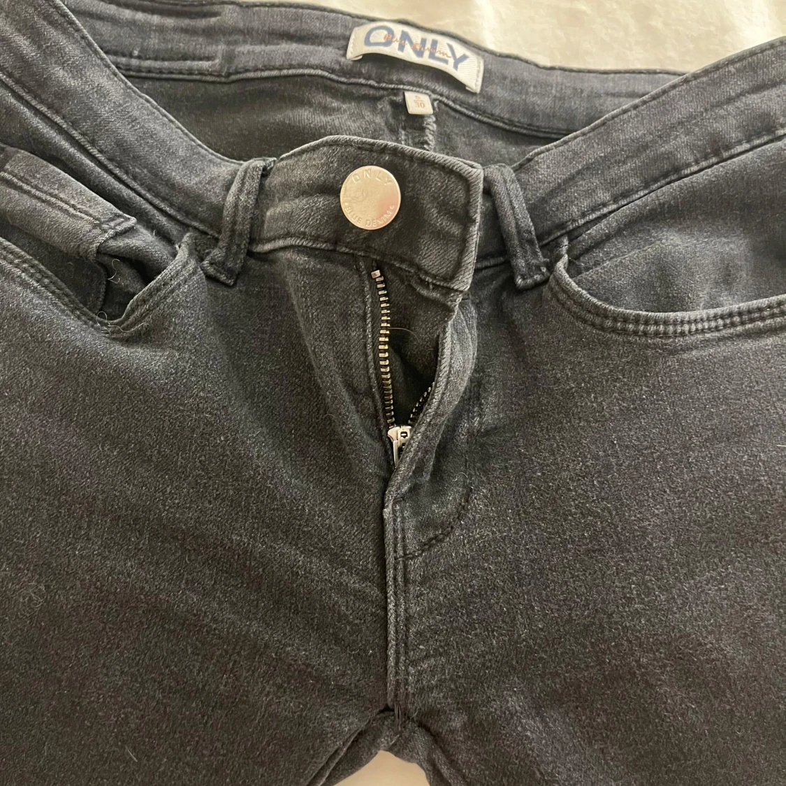 Svarta bootcut jeans från ONLY - 1