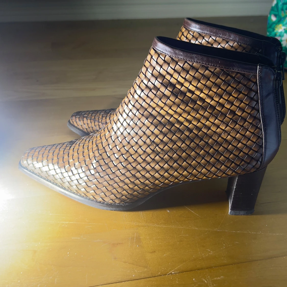 Bruna flätade boots med klack - 3