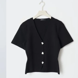 Figursydd tröja  - Supersnygg topp från gina💕slutsåld i xs & s. Nypris 400, som ny!