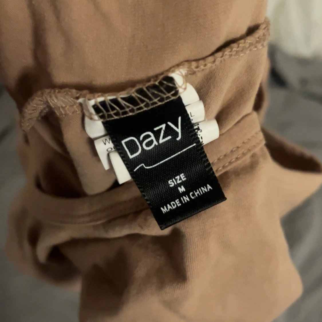 Beige kortärmad topp - 1