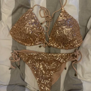 Bikini - Svinsnygg bikini från gabbiano som inte säljs längre, storlek 36 i båda delarna