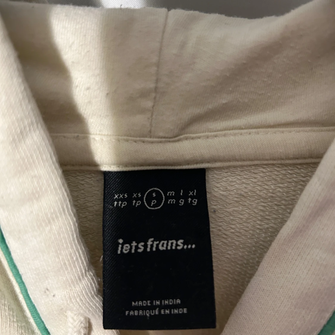 Beige hoodie från iets frans... - 2
